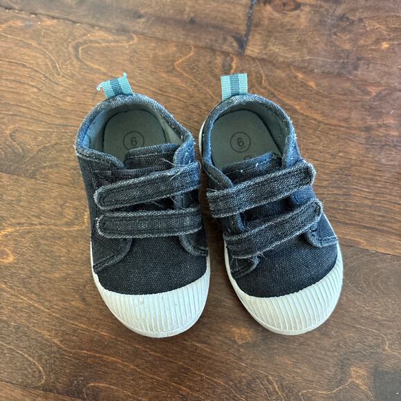Cat and Jack Boys Shoes Size 6 Canvas Slip On Gray - Picture 1 of 5